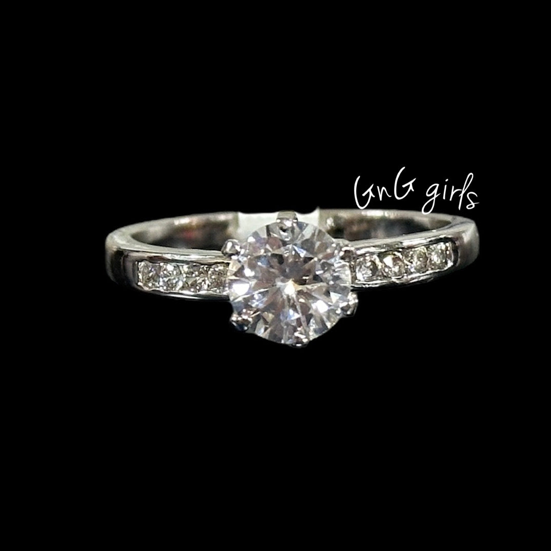 Solitaire Ring Size U