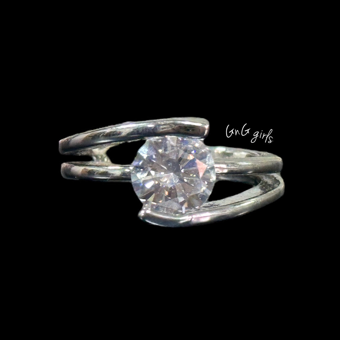 Solitaire Ring Size J