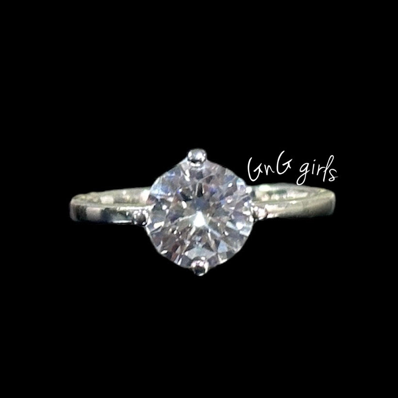 Single Solitaire Ring Size N