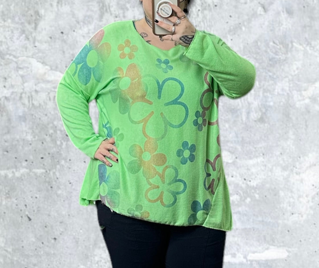 Ria Lightweight Softknit flower Top