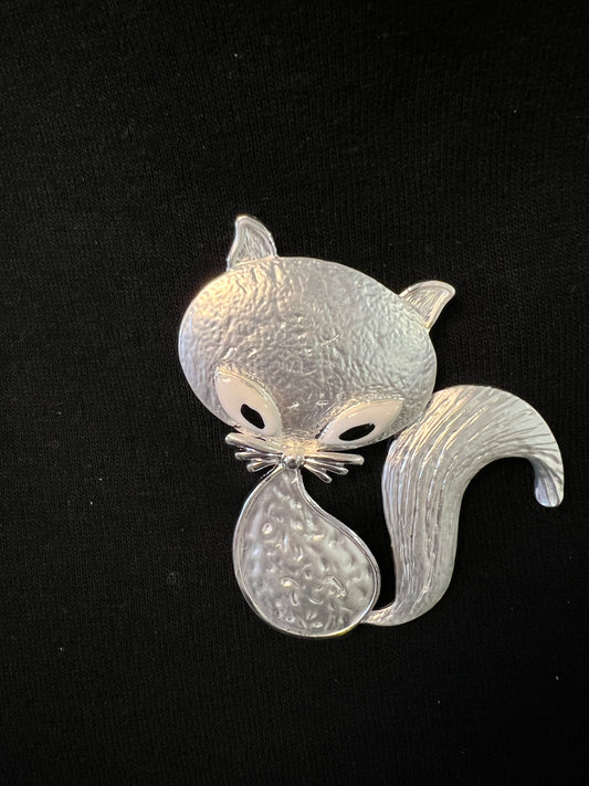 Magnetic Silver Cat